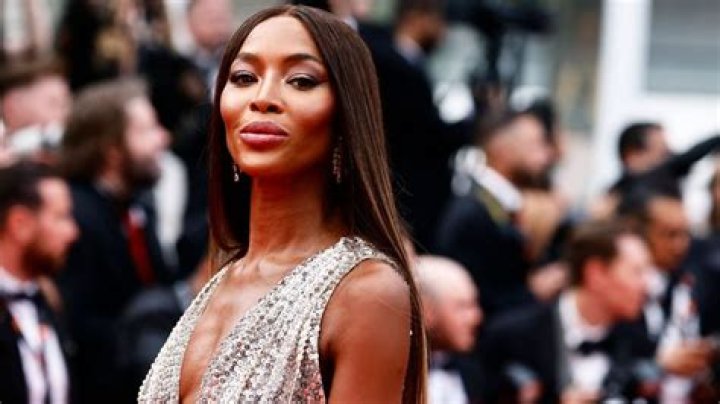 Naomi Campbell: dating, net worth, tattoos, smoking & body measurements