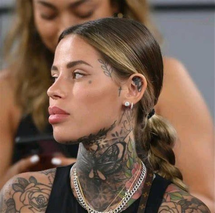 Natalie Gold: Husband, net worth, tattoos, smoking & body measurements