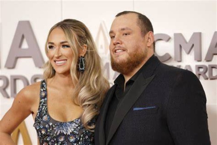 Nicole Hocking Wikipedia, Biography, Age, Height, Luke Combs Wife Instagram