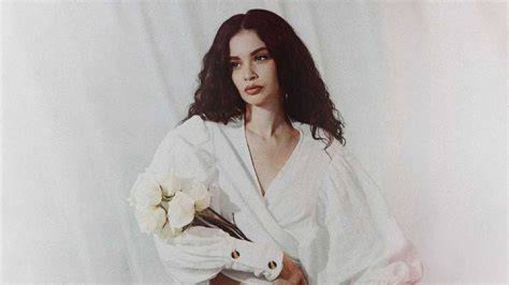 Sabrina Claudio Biography; Net Worth, Age, Height And Songs