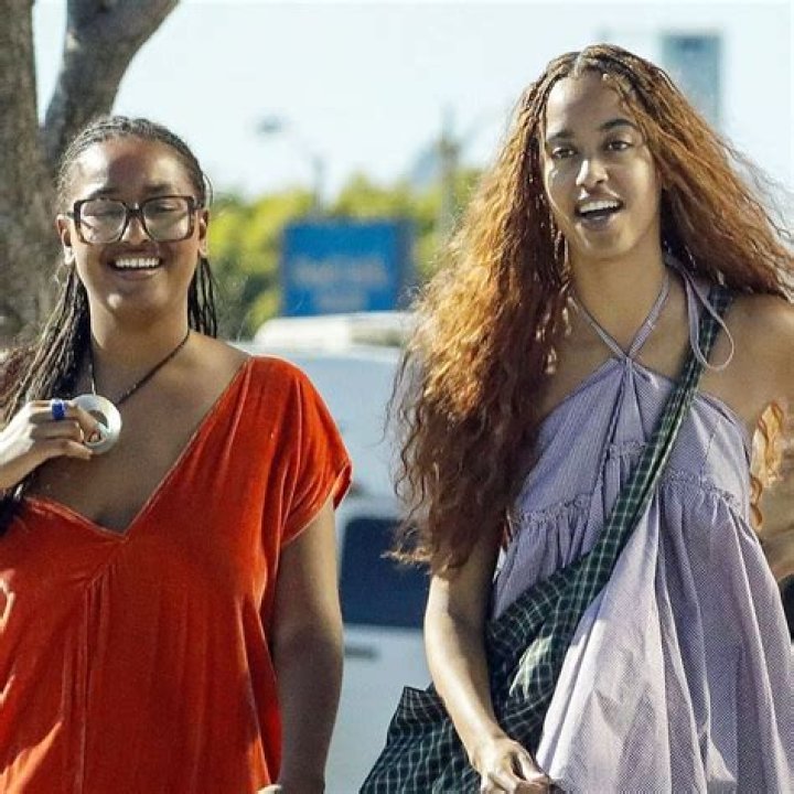 Sasha Obama Bio, Wiki, Age, Height, Parents, Boyfriend, Dating and Net Worth