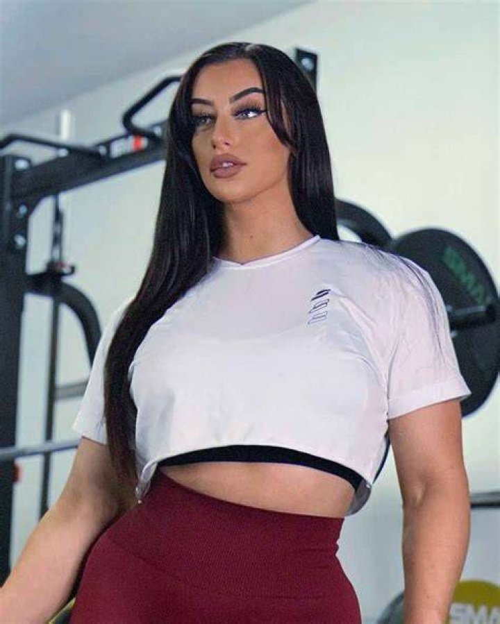 Taylor Hing (Instagram Model) Bio, Wiki, Age, Height, Weight, Boyfriend, Net Worth, Sexuality, Facts