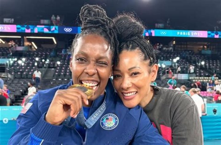 Tipesa Mercedes Moorer: 10 Facts On Chelsea Gray Wife