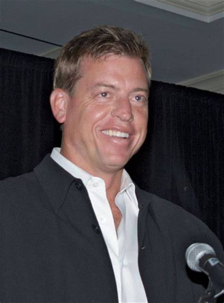 Troy Aikman (NFL)’s biography, fact, career, awards, net worth & life story