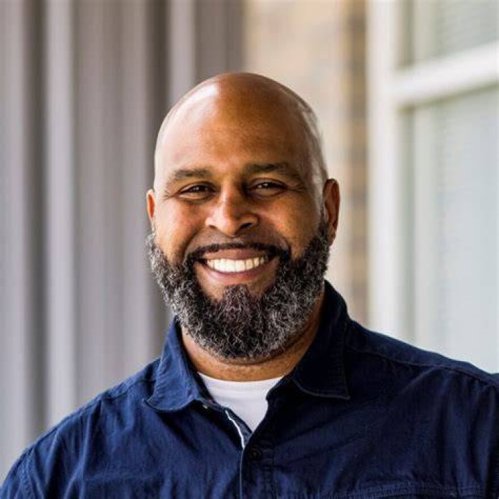Troy Smith Net Worth, Income, Salary, Earnings, Biography