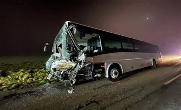 UNCC Student: Polly Rogers Bus Accident, Twitter Reacts To The Video Of Girl Falls From The Bus
