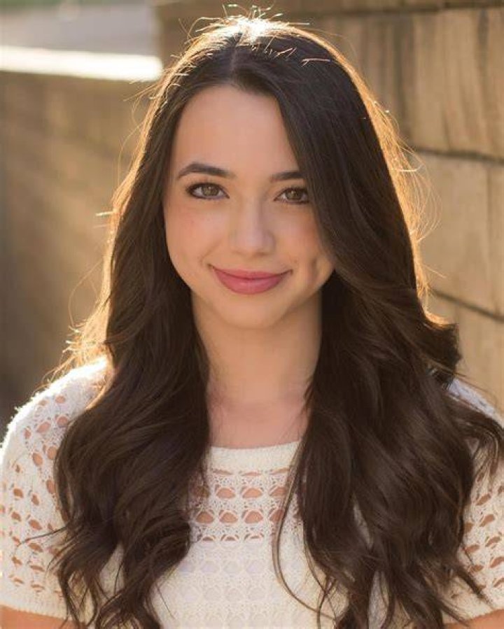 Veronica Merrell-Burriss Height, Weight, Net Worth, Age, Birthday, Wikipedia, Who, Nationality, Biography