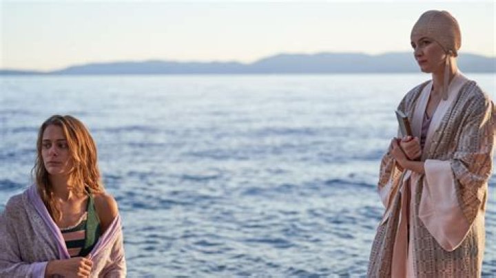 What is Louisa Binder’s background? Wikipedia’s Bio Of Hotel Portofino Actress And Other Facts