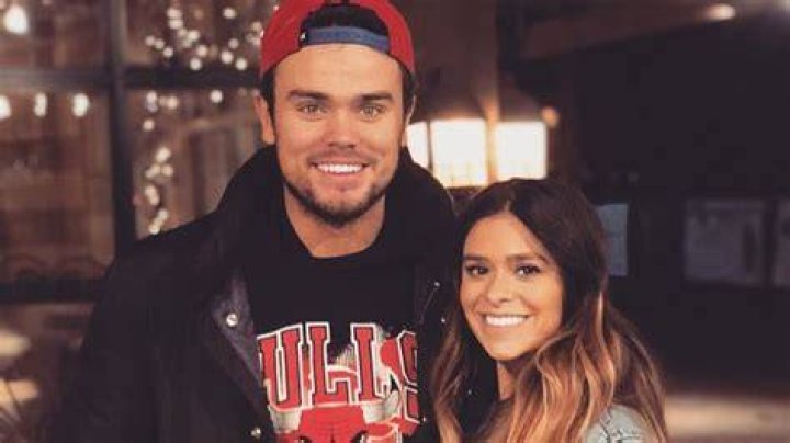 What Is Taylor Frankie Paul Reddit Drama? Fans React On Divorce With Husband Tate!