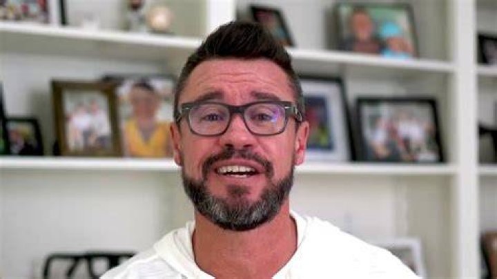 What Was Dave Hollis Net Worth At The Time Of His Death?
