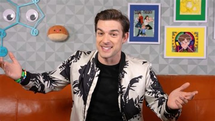Where was MatPat born? Where does MatPat live?