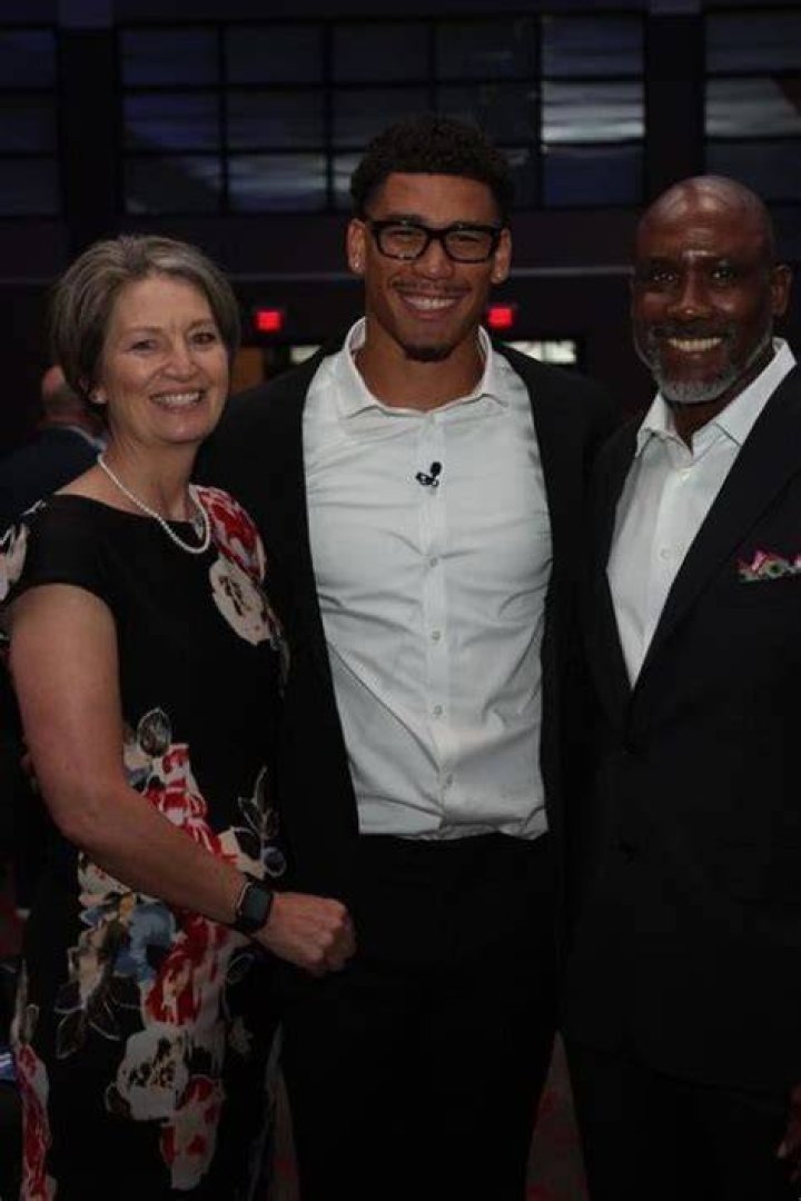 Who Are Kevin Lazard And Mary Lazard? Eveything On Allen Lazard Parents
