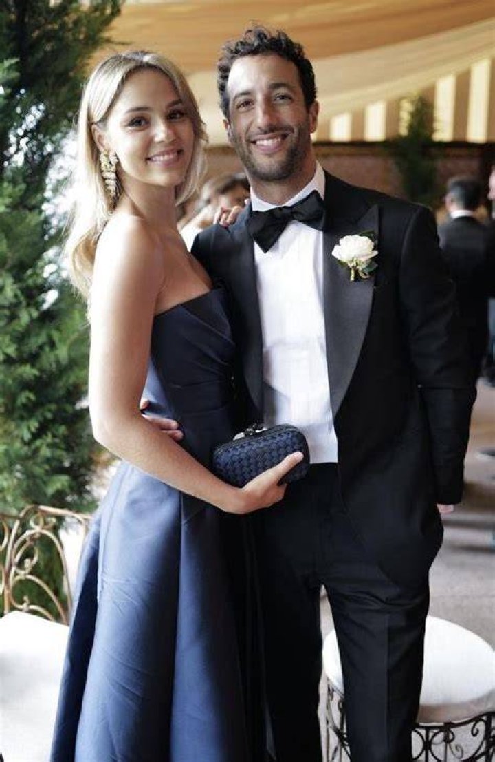 Who Is Chloe Stroll? Meet Scotty James Girlfriend On Instagram