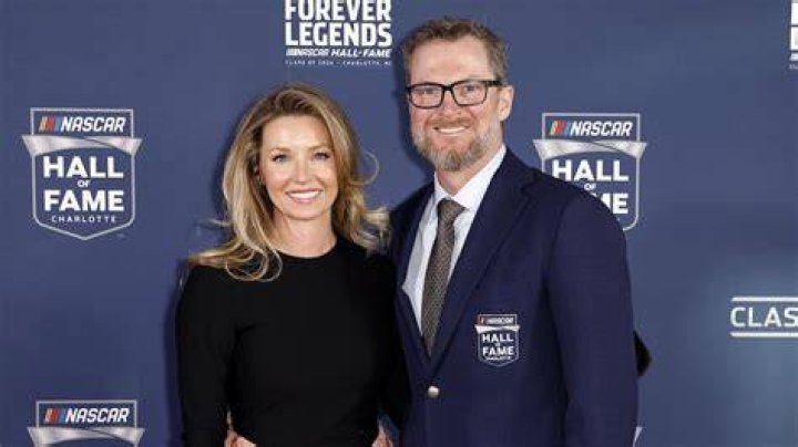 Who is Dale Davis? See Net-worth, Quote, Awards, Fact, Wiki