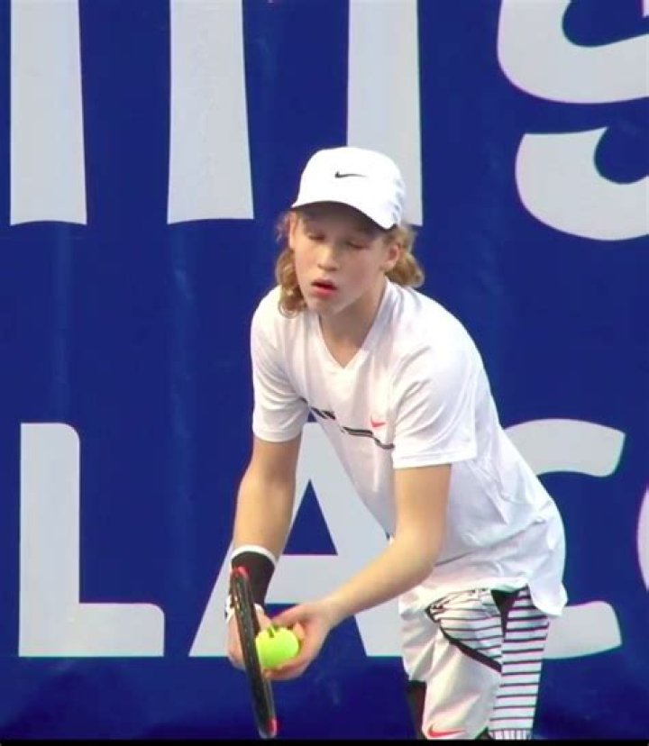 Who Is Daniel Siniakov? Details To Know About Kateřina Siniaková Brother