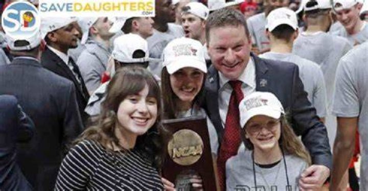 Who Is Leslie Beard? Chris Beard Wife & Children Are His Biggest Supporter This Year