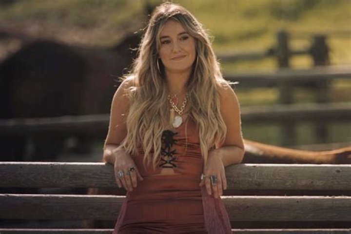 Who Is Naika? Meet The Singer On Instagram
