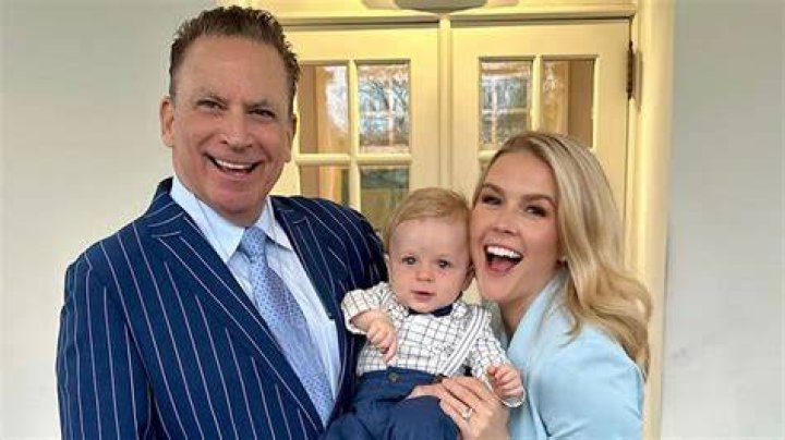 Who Is Realtor Nicole Young? Our Team Husband Age & Net Worth