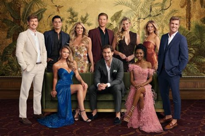 Who is Salley Carson Ex-Fiancé? Avery Buchholz Age, Bachelor, Wife, Wedding, Engaged, Married, MD, Reddit, Net Worth