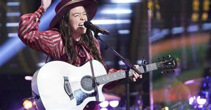 Who is Savanna Woods ? Meet the Stanwood native on The Voice