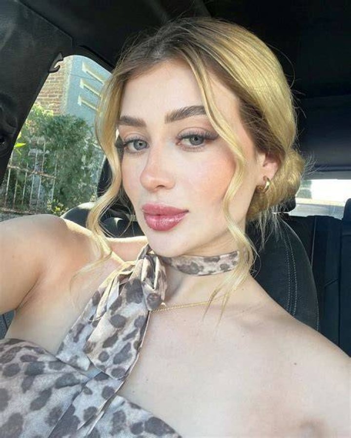 Who Is Stripperwitch TikTok? Meet Influencer Ryleigh Rain On Instagram