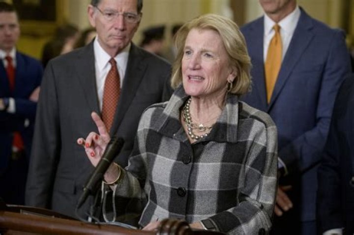 Who Is West Virginia Senator Joe Manchin Wife? Everything On Gayle Conelly Manchin